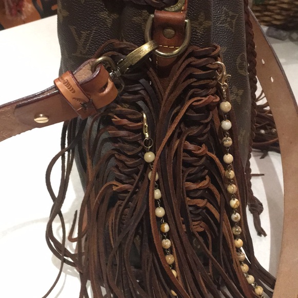 SOLD—Vintage Louis Vuitton Boho fringe Noe GM - Picture 11 of 16